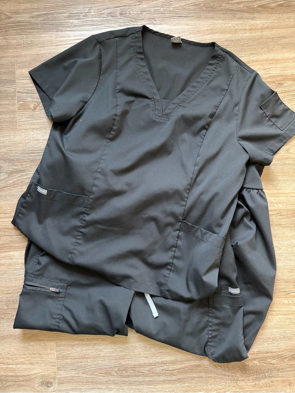 Black NiaaHinn V-Neck Scrub Top and Jogger Pants Set